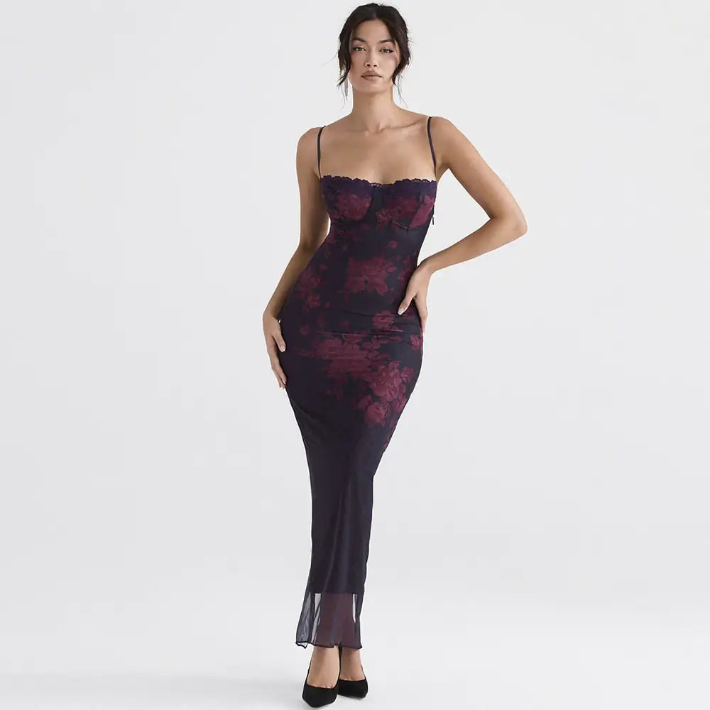 Robe longue en dentelle fleurie bordeaux